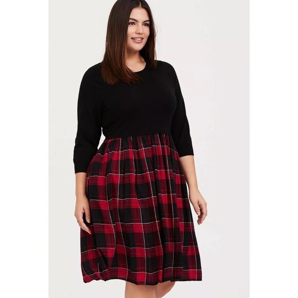 Torrid Mini Challis To Knit Dress Size 2X Black Red Plaid Dark Academia Holiday - Picture 1 of 7
